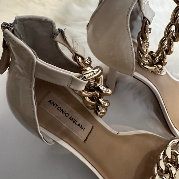 NWT Antonio Melani Ankle Chain Cream Patent Leather Dress Sandals. Size 8 - Picture 6 of 8